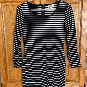 Cute Smart Set dress with pockets size XS.